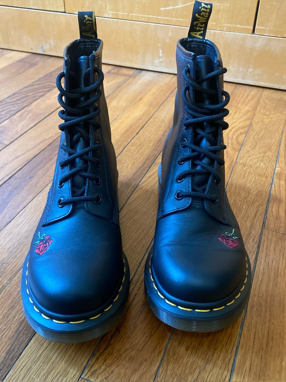 Dr. Martens Embroidered Black Red Rose Floral Vonda Leather Boots Goth Size US 8 - Picture 2 of 16